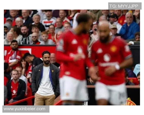 曼联有意引进中场大将传闻愈演愈烈 多名球员成目标人选 曼联有意引进中场大将传闻愈演愈烈 多名球员成目标人选